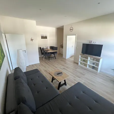 Murach 1 Apartment *